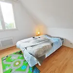 Chez Charlotte, T3 Duplex, Vue Montagne, Parking Gratuit, Ascenseur, 4 Personnes Apartmán *